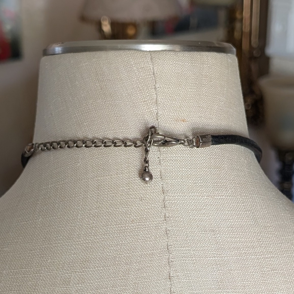 Chico's Lizard/Gecko Necklace - Picture 3 of 6